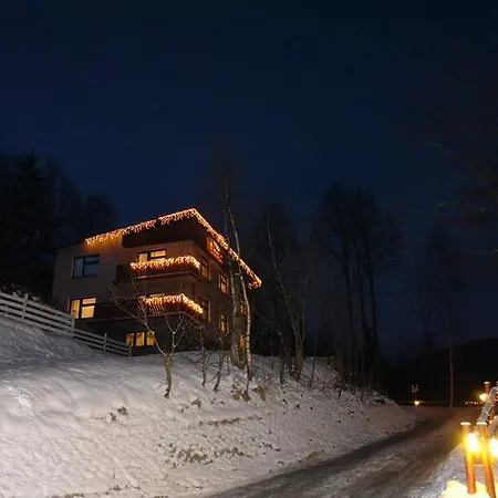 Mona 民宿 维斯拉