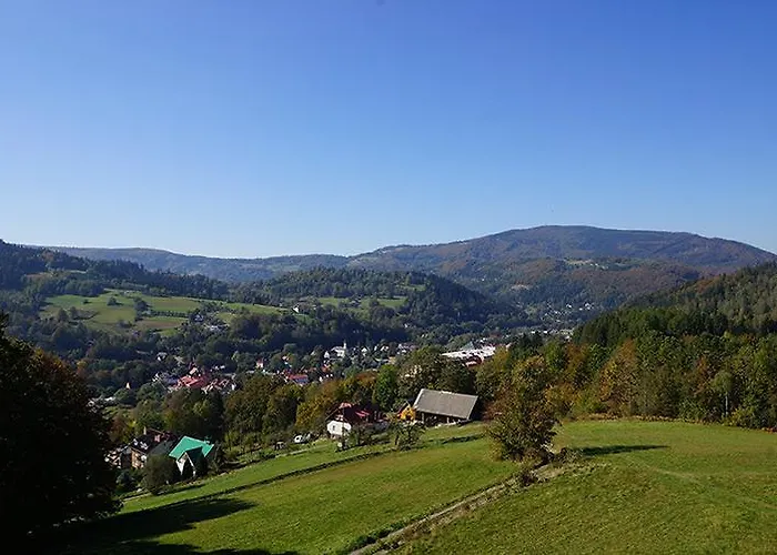 בית אירוח Mona *