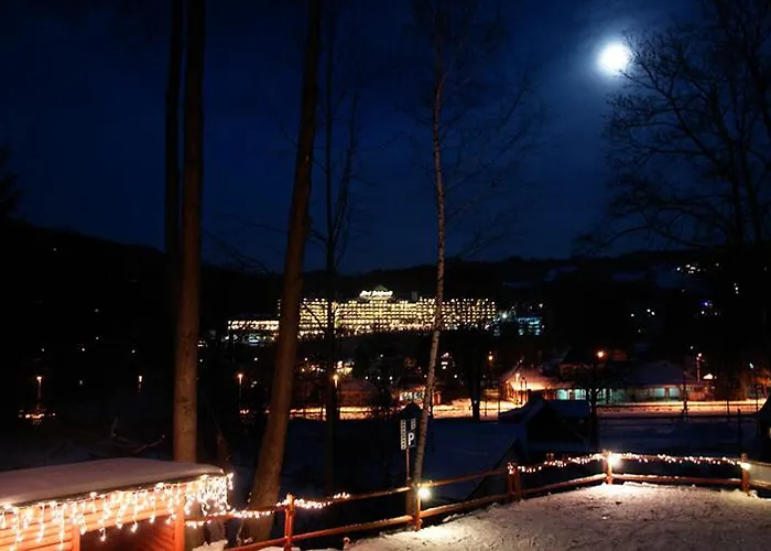 Mona בית אירוח *