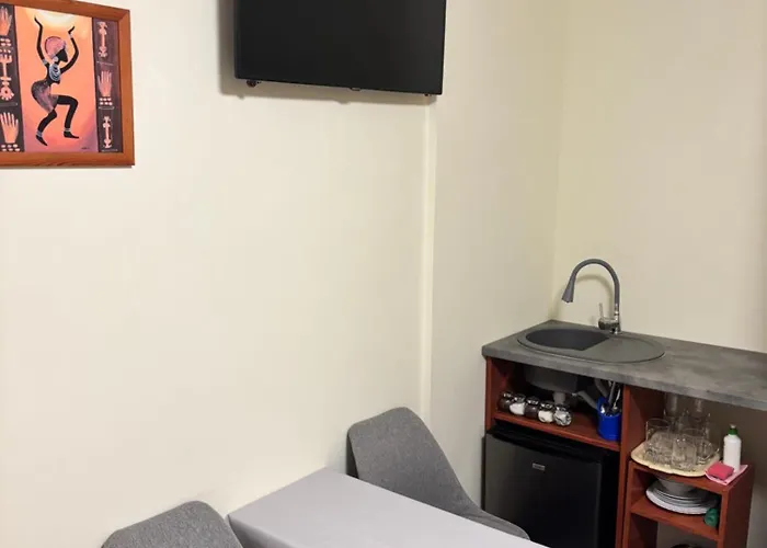 בית אירוח Mona *